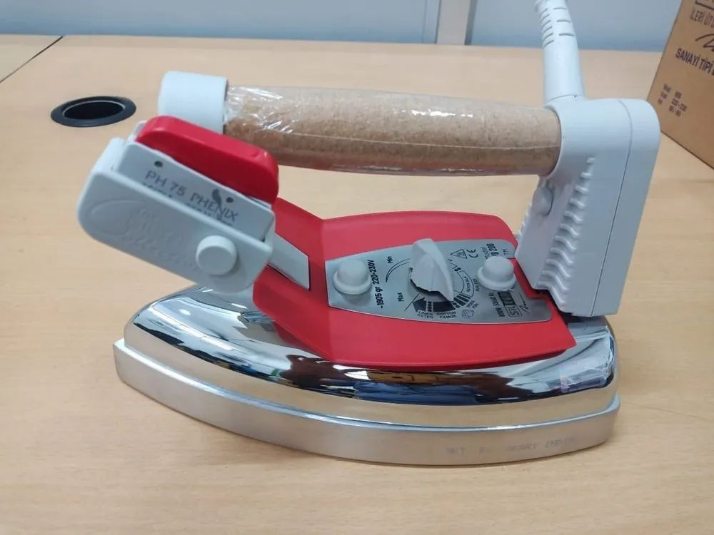 Steam Iron STB200